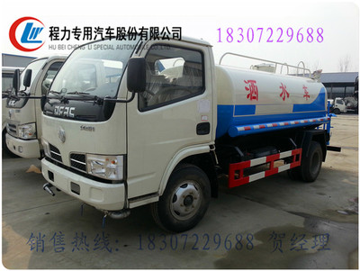 10噸灑水車價格分析與淄博東風(fēng)灑水車廠家合作詳情